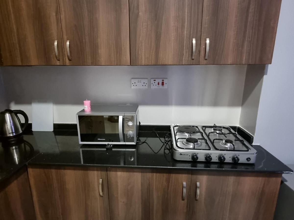 Eika Suites At Acacia Καμπάλα Εξωτερικό φωτογραφία